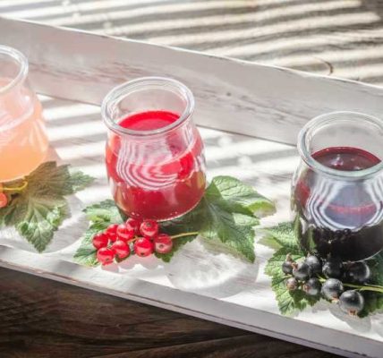 Przepisy na domowy sok z malin na zimę. Jak zrobić zdrowy i aromatyczny napój z malin do przechowywania.